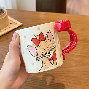 Taza de Cerámica Roja de Tom y Jerry con Asa de Diseño Animado, Taza Individual para Uso en el Hogar/Oficina, Regalo Perfecto para Niñas - Product Image 1