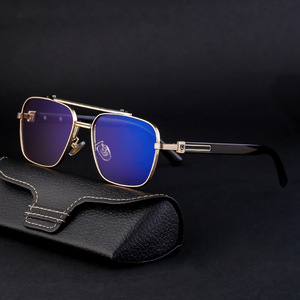 Gafas de Sol Personalizadas para Hombre, Montura Cuadrada, Lentes de PC con Protección UV400, Montura Negra, Estilo Instagram, Protección Solar WF-5G78 - Product Image 1