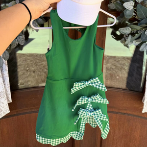 Robe de yoga sans manches pour petite fille, modèle GSD3988, en tissu uni vert, collection boutique, vente en gros pour enfants. - Product Image 1