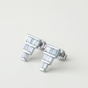 Pendientes de Plata de Ley 925 con Circonita Cúbica de Corte Baguette, Chapados en Rodio, Regalo de Compromiso, Aniversario de Bodas, Clásicos y Elegantes - Product Image 1