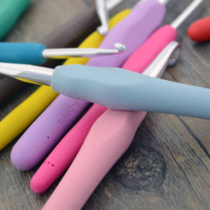 Aiguilles à tricoter TPR poignée en caoutchouc souple crochets en aluminium pour tricot bricolage outil de tissage Kit tressé 11 pièces/ensemble - Product Image 2