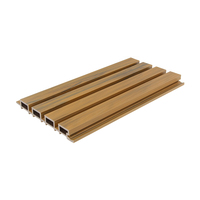 Panneau de plafond extérieur anti-UV en PVC WPC, revêtement mural en bois composite plastique imperméable pour extérieur, fabriqué en Chine