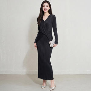 Conjunto de Falda Plisada con Cintura Cruzada y Cuello Alto, Estilo Coreano, Casual y Elegante, para Mujer, Diseño PY Fashion, Venta al Por Mayor - Product Image 3