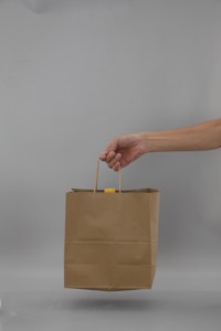 Sac en papier kraft brun recyclable avec poignée plate pour boulangerie, épicerie et livraison de nourriture - Product Image 4