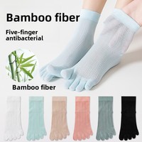 Chaussettes mi-mollet sans couture à cinq doigts pour femmes, fines, en fibre de bambou, respirantes, déodorantes, antibactériennes, absorbant la transpiration, pour l'été