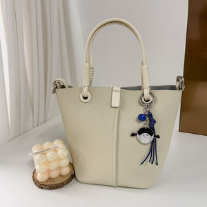 Q-version dessin animé humanoïde Tennis de Table Badminton Football porte-clés hommes et femmes sac à dos porte-clés cadeau exquis suspendu - Product Image 4