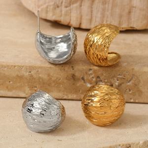 Pendientes de Aro Gruesos de Acero Inoxidable con Baño de Oro PVD de 18K, Hipoalergénicos, Antideslustre, Retro, con Bola Redonda en Relieve para Mujer - Product Image 4