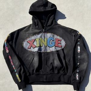 Sweat à capuche zippé pour homme en tissu French Terry, avec logo imprimé personnalisé en strass, 100% coton, poids lourd 500 g/m², coupe oversize, effet délavé à l'acide. - Product Image 1