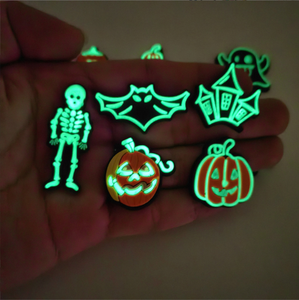 2025 Venta caliente que brilla <span class=keywords><strong>en</strong></span> la oscuridad Encantos de zapatos de Halloween personalizados para decoraciones de zapatos Nueva llegada - Product Image 5