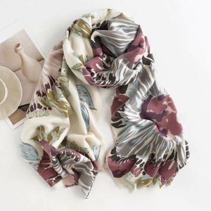 2024 High Quality Customized Fashion Classic Soft Muslim <b>Hijab</b> Shawls Floral Printed Winter Pashmina Scarves Scarf for Women - Product Image 3
