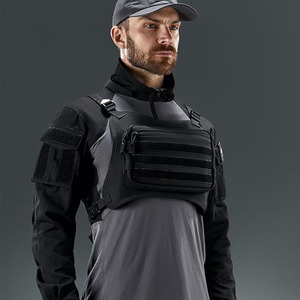 Échantillon gratuit Sac de poitrine tactique rétro pour homme avec bandoulière sous le bras en PU Sac à bandoulière multifonctionnel de mode extérieur Pur - Product Image 6