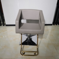Nouveau produit Chaises de barbier en cuir gris Sulin avec tabouret doré pour salon