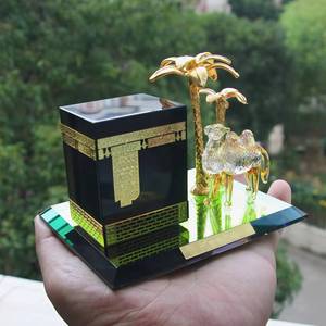 Elegante Set de Recuerdos de Cristal de la Kaaba de la Meca y Medina con Escena del Desierto y Camello, Duradero - Product Image 1
