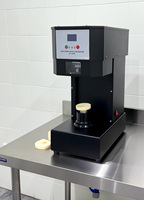 Machine de scellage automatique numérique électrique commerciale CE de haute qualité pour canettes de soda 55 mm (2,2 pouces) pour canettes en plastique transparent