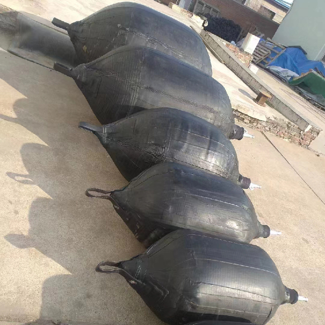 Reusable Inflatable Rubber airbag and Sewer Pipe Plug Inflatable Rubber Culvert Balloon / Airbag for Culvert Construction