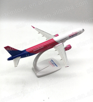 22CM A321 Modèle d'avion 1:200 Plastique Wizz DIY Vente chaude Modèle d'avion pour Collection Cadeau de vacances Personnalisable