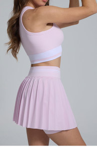 RUIQUWIN Vente en gros Ensemble de yoga 2 pièces pour femmes : Jupe plissée taille haute à rayures et brassière de sport dos nu, séchage rapide, pour le golf et le tennis - Product Image 3