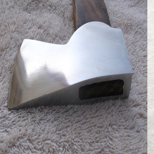 Hacha de acero de Damasco hecha a mano personalizada, herramienta de madera para acampar al aire libre de grado Industrial de alta calidad con cubierta protectora - Product Image 3