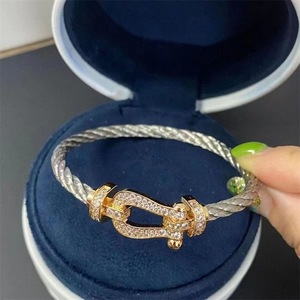 Bracelet en diamant coloré de haute qualité <span class=keywords><strong>Fred</strong></span> en gros, fermoir en forme de fer à cheval, bracelet vintage de luxe, bijoux unisexe - Product Image 5