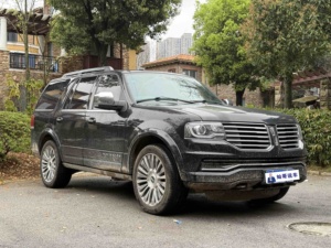 Vente en gros de voitures d'occasion <span class=keywords><strong>Lincoln</strong></span> <span class=keywords><strong>Navigator</strong></span> U326 3.5T AWD <span class=keywords><strong>2017</strong></span> SUV - Product Image 3