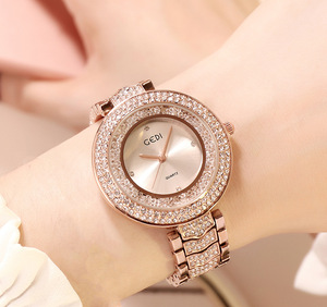 Reloj de pulsera para mujer con correa de acero y diamantes incrustados, estilo retro, reloj informal de moda para mujer - Product Image 5
