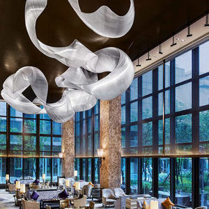 Lustre de hall d'hôtel de luxe contemporain, tube en verre, grand ruban moderne, lustre suspendu personnalisé - Product Image 5