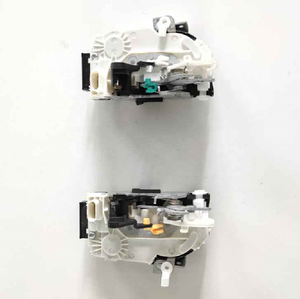 Actionneur de verrouillage de porte passager arrière droit et gauche pour boussole 04589650AD 04589650AC 04589650AE 4589650AE 4589650AC 4589650AD - Product Image 1