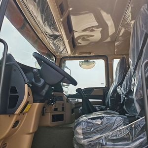 Camión Volquete Sinotruck Howo TX 380hp 6x4 de Servicio Pesado, 30 Toneladas, Euro 3, Diésel, Volante a la Derecha, Motor Weichai, Usado en Venta - Product Image 2