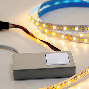 Specchio LED da Bagno di Alta Qualità con Tre Colori, 12V 1A, Mini Specchio con Sensore <span class=keywords><strong>Touch</strong></span> Intelligente per Lampada LED - Product Image 3