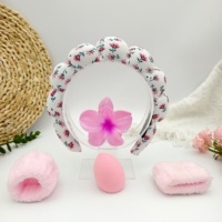 Bloemenprint Cloud Hoofdband Spa Set, Bloemen Haarspeld, Polsbandjes en Beauty Spons, Schattig Skincare Accessoire Set voor Dames