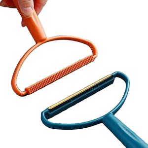 Rouleau portable anti-poils pour animaux de compagnie – Nettoyage des poils de chien et de chat, des peluches, des tapis, des manteaux en laine, des pulls – Brosse et peignes pour toilettage - Product Image 1