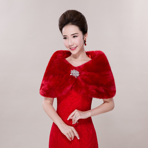 Femmes hiver mariée <span class=keywords><strong>voile</strong></span> de mariage Qipao robe avec des cheveux de lapin blanc strass en gros Imitation fourrure châle <span class=keywords><strong>veste</strong></span> - Product Image 5