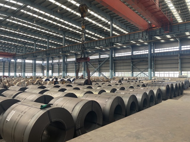 Low Carbon Steel S235jr HR Coil Mild Steel Coil SS400 A36 Q235B 2.0*1250*C 5*1250*C Steel Coils