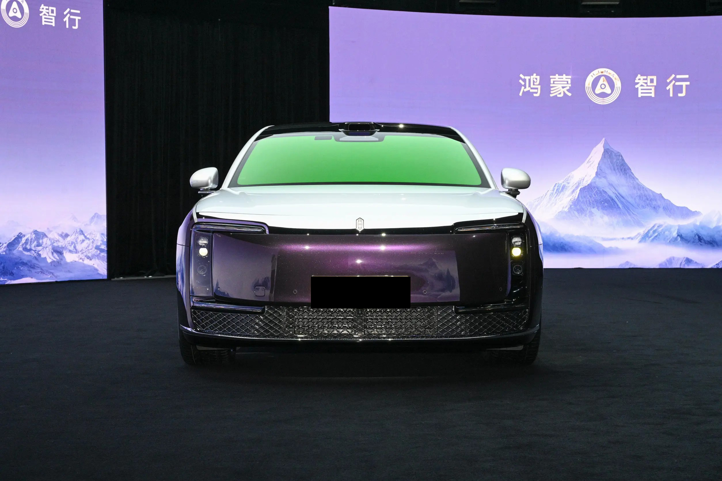 Zunjie S800 2025 Electric Car: 4-Door 4-Seater, 864 Ps, 210 km/h