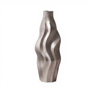 Jarrón Metálico Plateado Contemporáneo, Diseño Ondulado Orgánico Único, Florero Alto para Decoración de Interiores de Sala de Estar, Suministro al por Mayor - Product Image 1
