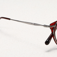 Benyi Lunettes de vue personnalisées de luxe Montures optiques rondes en titane Lunettes élégantes assorties à la forme du visage en diamant de style classique solide