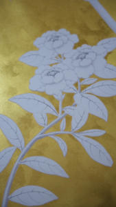 Decorazione Murale di Lusso in Foglia d'Oro Dipinta a Mano Stile Cineseria con Uccelli Dorati e Fiori <span class=keywords><strong>Carta</strong></span> <span class=keywords><strong>da</strong></span> <span class=keywords><strong>Parati</strong></span> per Soggiorno di Lusso - Product Image 5