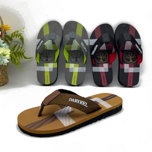 Sandales pantoufles personnalisées de <span class=keywords><strong>luxe</strong></span> pour hommes Nouveau Chappal Deigns Tongs pour hommes pantoufles - Product Image 1