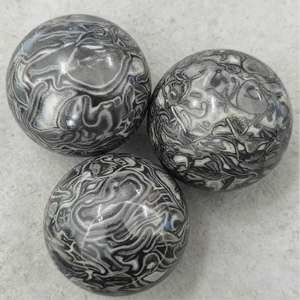 Vente en gros CrystalHola – Sphère d'agate noire bohème de haute qualité, polie, 5-7 cm, tendance mode, décoration d'intérieur unique, pour les fêtes, 1 pièce - Product Image 5