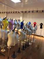 Mannequin en plastique Lavinia grande taille pour femme, idéal pour l'essayage de maillots de bain et de vêtements de plage personnalisés, avec tête, poitrine et fessier volumineux