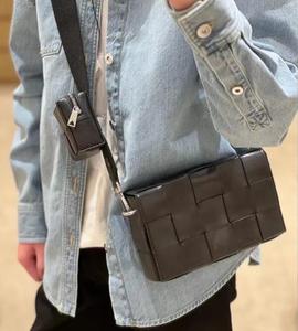 Nuova Borsa Quadrata in Pelle di Vacchetta Peiquan, Elegante e Versatile, Borsa a Tracolla Morbida in Pelle, Borsa Casual da Donna - Product Image 2