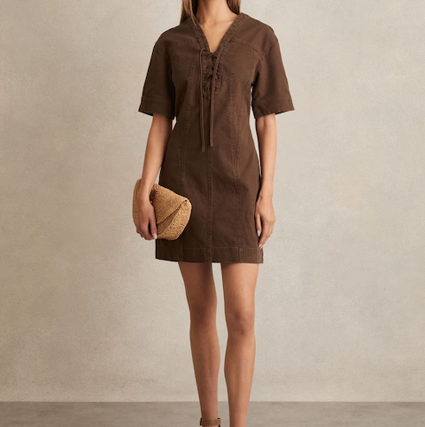 สีน้ำตาล