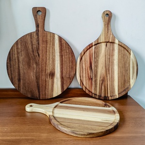 Offre Spéciale <span class=keywords><strong>planche</strong></span> à découper <span class=keywords><strong>ronde</strong></span> en <span class=keywords><strong>bois</strong></span> d'acacia <span class=keywords><strong>planche</strong></span> à pizza plateau à pizza en <span class=keywords><strong>bois</strong></span> avec poignée droite trou de suspension LOGO personnalisé 40/35 <span class=keywords><strong>CM</strong></span> - Product Image 5