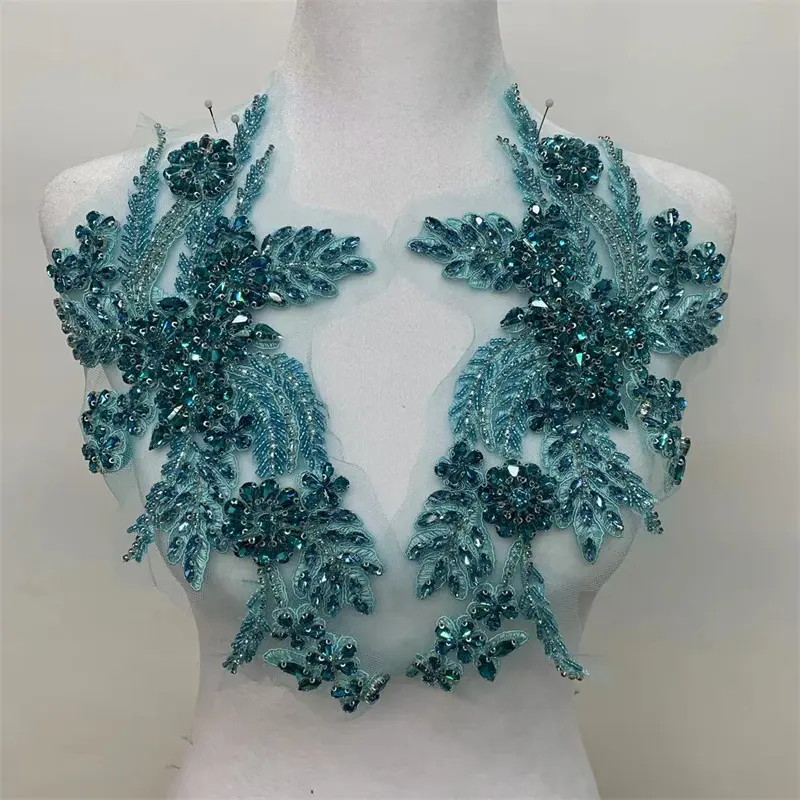 Belle applique de corset perlé en strass cristal