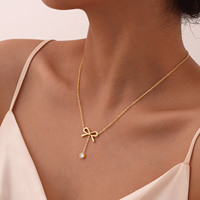 Collier Pendentif Nœud Papillon en Acier Inoxydable avec Zircon, Colliers Tendance pour Femme, Idéal pour le Quotidien, les Rendez-vous et les Mariages