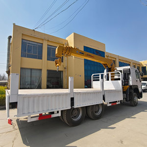Sinotruk Howo 6x4 a utilisé <span class=keywords><strong>la</strong></span> <span class=keywords><strong>grue</strong></span> de camion avec des composants de noyau pour décharger des remorques de cargaison et de service - Product Image 3