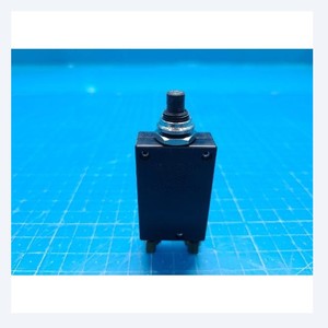 E-T-A 2-5700-IG1-K10-DD 2-5700-IG1-K10-DD 15A - Product Image 3