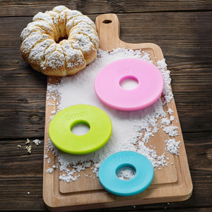 Tappetino per Impastare Regolabile con Anello Rimovibile, Rullo per Impasto in Acciaio Inox, Tappetino in Silicone Antiaderente - Product Image 3