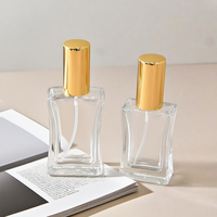 Flacon vaporisateur vide rectangulaire de 50ml 100ml en forme de taille mince flacon de parfum vide transparent pour emballage de parfums vente en gros