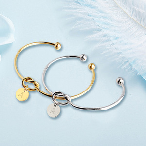 Nouvelle Mode Couple Nœud Ouvert Lettres Anglaises En Acier Inoxydable Personnalisé Lettre <span class=keywords><strong>De</strong></span> <span class=keywords><strong>Base</strong></span> Bracelet Bracelet Pour Hommes - Product Image 2